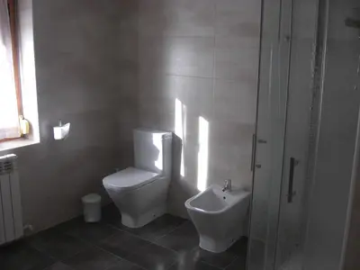 Un baño de Vivienda Lanzón