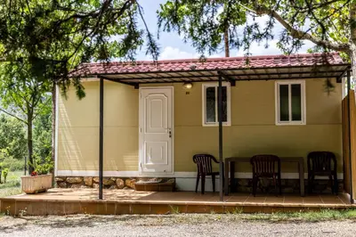 Edificio en el que se encuentra el camping resort