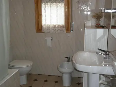 Un baño de Apartaments Noray