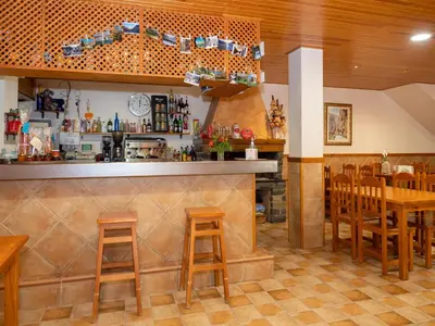 El salón o zona de bar de Casa Pase