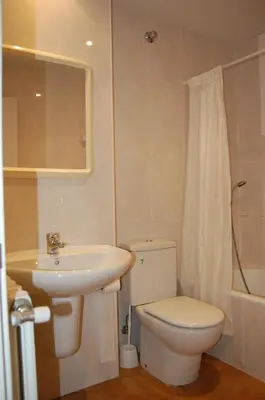 Un baño de Hostal Paris