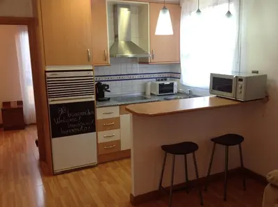 Una cocina o zona de cocina en Carol's home
