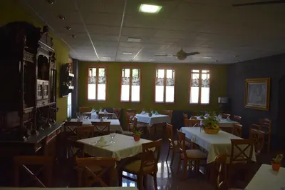 Un restaurante o sitio para comer en Hotel Sabocos