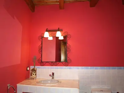 Un baño de Apartamentos Rurales Camino del Cid