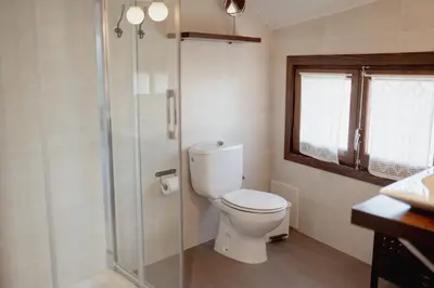 Un baño de Cal Portalé - Casa de Pagès