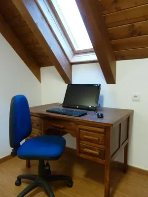 Una televisión o centro de entretenimiento en Hostal Rural Haizea