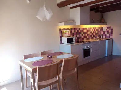 Una cocina o zona de cocina en Apartamentos Bergantes