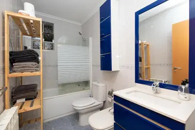 Un baño de Casa Gratal (Siétamo, Huesca)