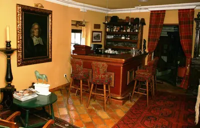 El salón o zona de bar de Hotel Almud