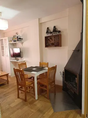 Una televisión o centro de entretenimiento en Apartamento Canfranc