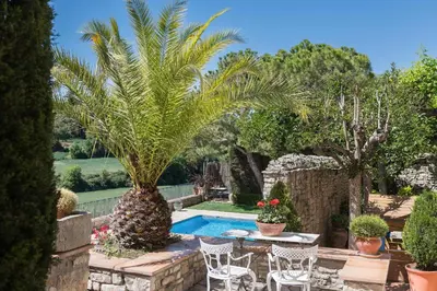 Piscina en o cerca de Cal Carulla