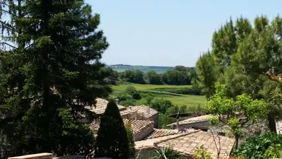 Paisaje cerca of this country house
