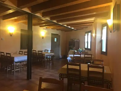 Un restaurante o sitio para comer en Lo Paller de Roc