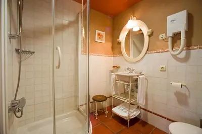 Un baño de Hotel Rural El Almadiero