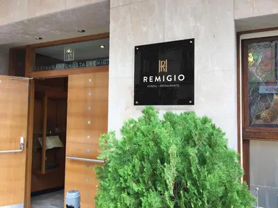 Certificado, premio, señal o documento que está expuesto en Hotel Remigio