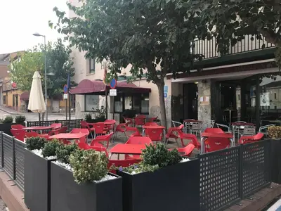 Un restaurante o sitio para comer en Hotel Magallón