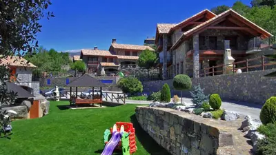Jardín al aire libre en Casas Ordesa y Casa Altemir