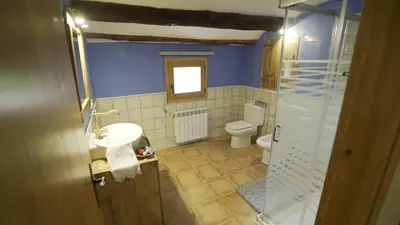 Un baño de Masia El Mirador del Tiempo