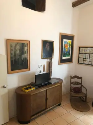 Una televisión o centro de entretenimiento en Casa María