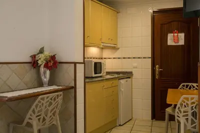 Una cocina o zona de cocina en Estudios Casa Lola de Talarn