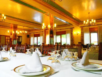 Un restaurante o sitio para comer en Camping Prado Verde