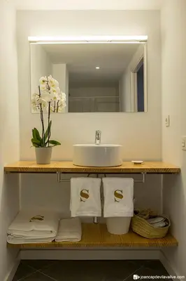 Un baño de Hotel Secrets Priorat