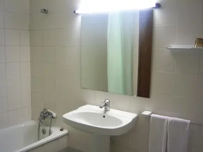 Un baño de Hostal Les Collades