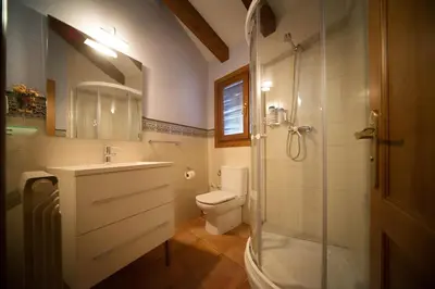 Un baño de Apartamentos Casa Vidal