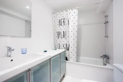 Un baño de El Hogar de San Fermín