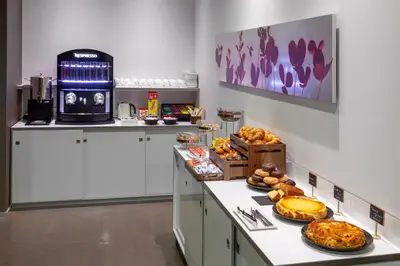 Comida en o cerca de este hotel
