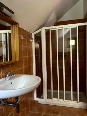 Un baño de Hoz de Jaca, Casa Mas Mañanas.