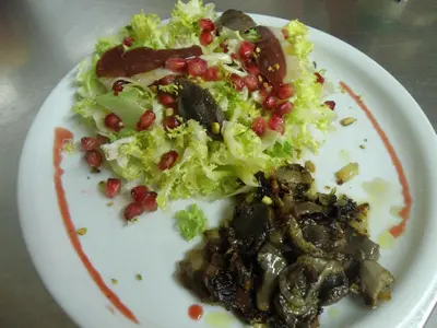 Comida en o cerca de este hostal o pensión