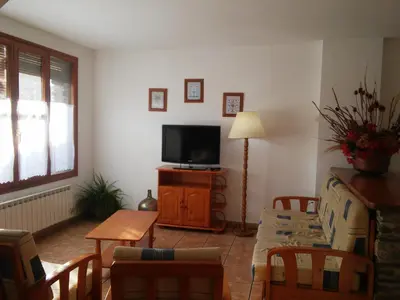 Una televisión o centro de entretenimiento en Ramonet