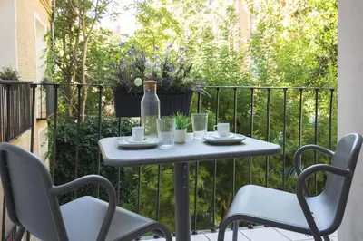 Jardín al aire libre en My Way Away Suites