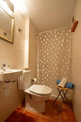 Un baño de Apartamentos Aguilar