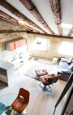Una cocina o zona de cocina en FANTASTICA BUHARDILLA PZ. PILAR
