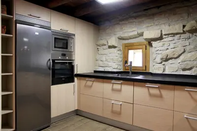 Una cocina o zona de cocina en CASA RURAL FERNANDOEGEA
