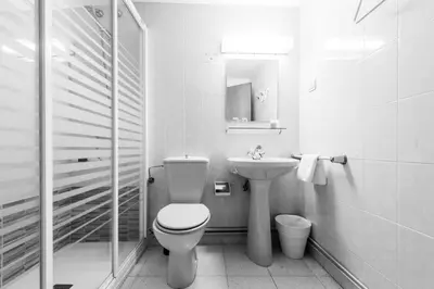 Un baño de Ciudad de Jaca