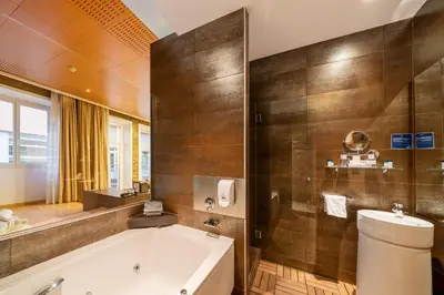Un baño de Iberik Rocallaura Balneari