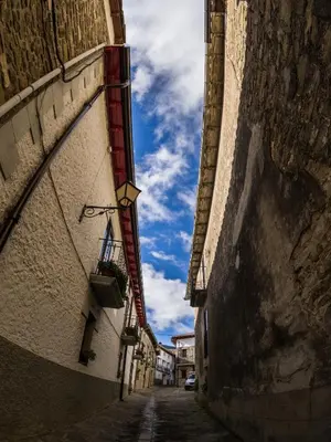 El barrio de los alrededores o un barrio cerca de este albergue