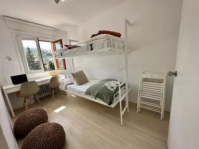 Cama o camas de una habitación en Apartamento Socotor, céntrico, vistas , garaje y Wifi