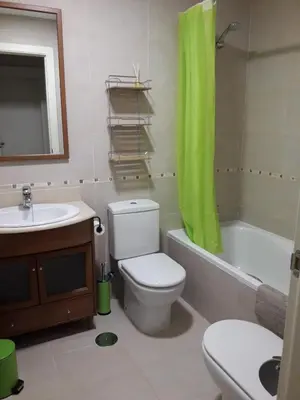 Un baño de Apartamento en c/ Peroneros