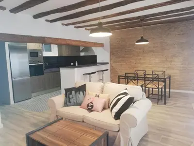 Una cocina o zona de cocina en Dos Torres Rivendel - Vistas a la Basílica del Pilar