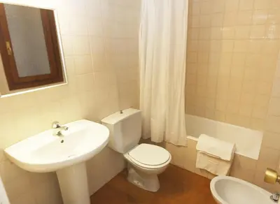 Un baño de Hostal la Parrilla