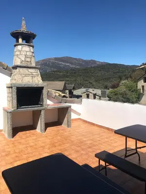 Vista general de una montaña o vista desde el apartamento