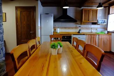 Una cocina o zona de cocina en Apartamento rùstico Escunhau