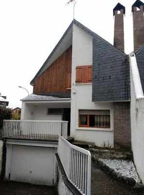 Edificio en el que se encuentra el chalet de montaña