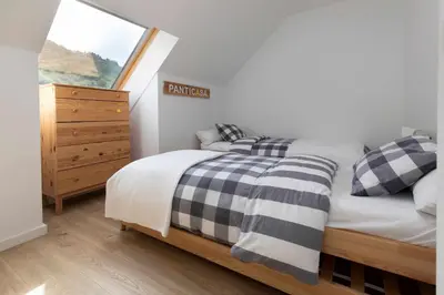 Cama o camas de una habitación en PanticAsa Amarilla by BeValle