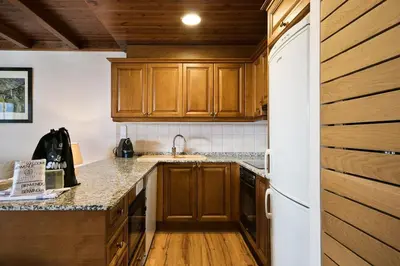 Una cocina o zona de cocina en Luderna - Apartamento Val de Ruda A3 Baciver