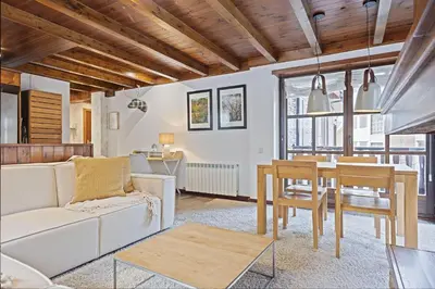 Zona de estar de Luderna - Apartamento Val de Ruda A6 Porèra
